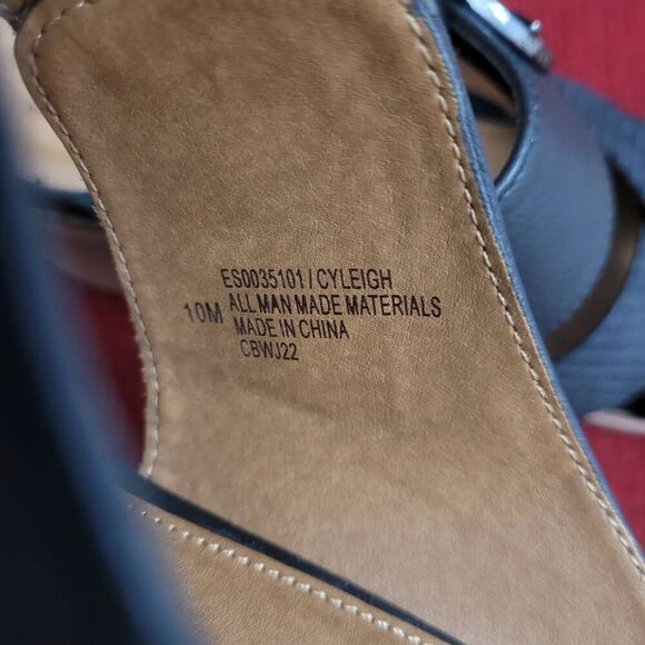 EuroSoft By Sofft Cyleigh Black Faux Leather Heeled‎ Sandals Sz 10 Comfortable - Picture 6 of 7